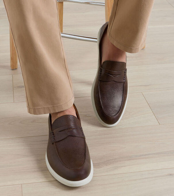 Excursionist Pebble Grain Penny Loafer - Alternate Image 1